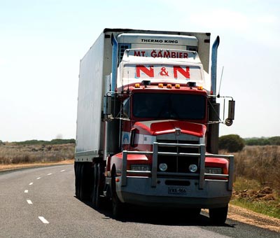 不卡顿流畅的简单轰炸机